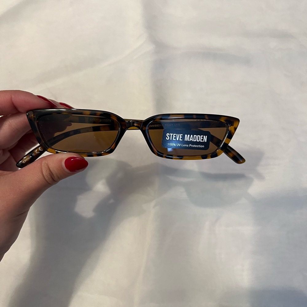 Steve Madden Trendy Tortoise Sunglasses